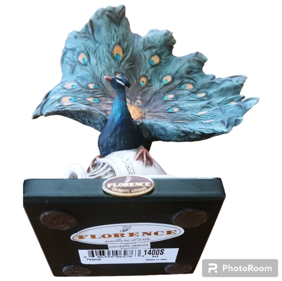 Giuseppe Armani Peacock Figurine - Picture 9 of 9